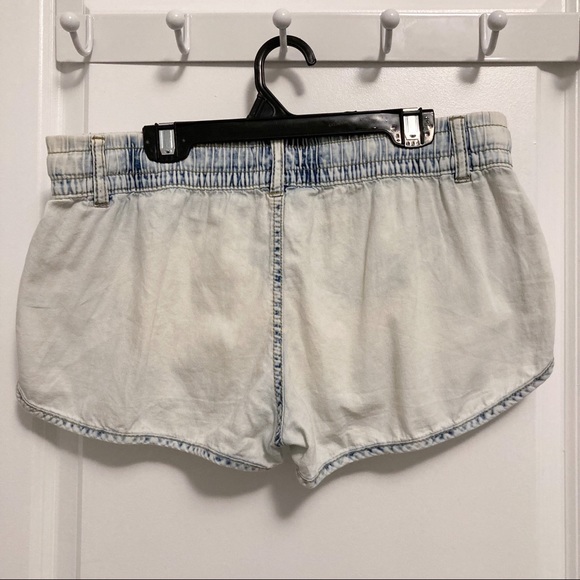 G21 Drawstring Shorts - Picture 2 of 3